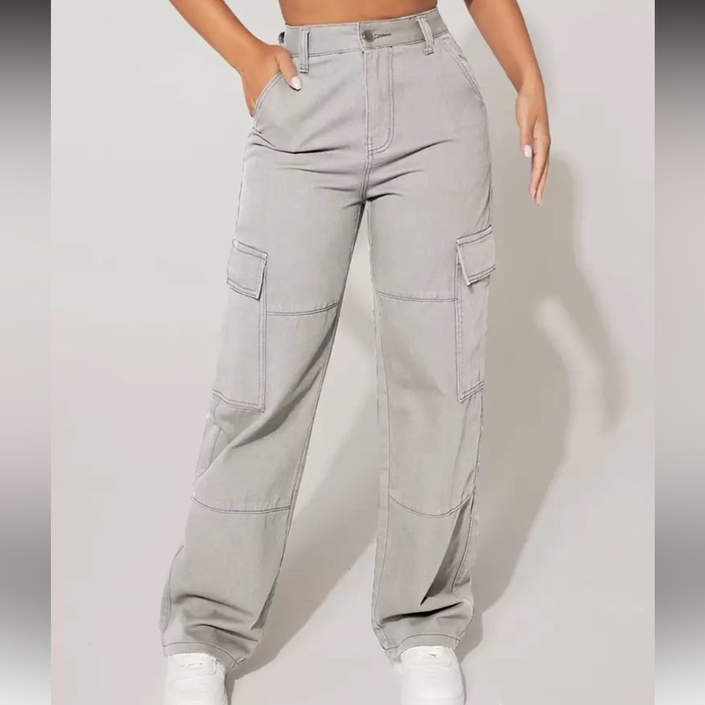 SHEIN Gray Cargo Pants Size Petite Medium